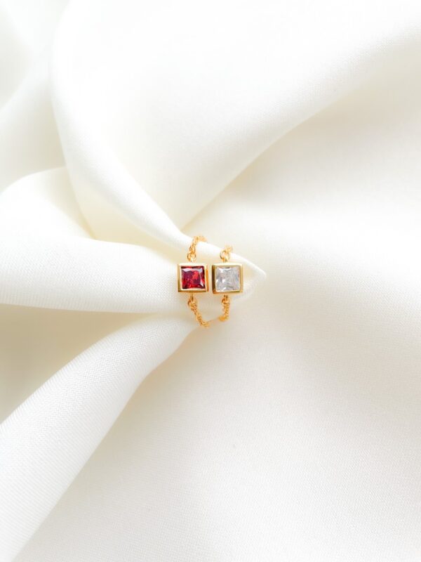 Anillo cadena elaborado en plata de ley 925.