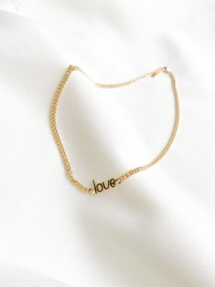 Gargantilla Love