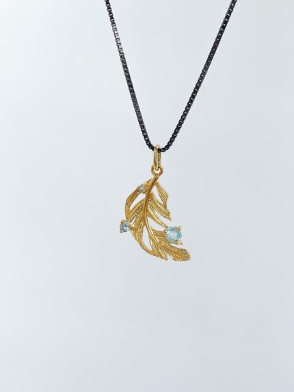 Cadena Pluma