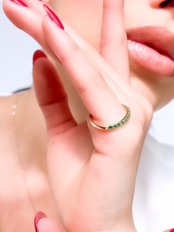 ANILLO ESMERALDA